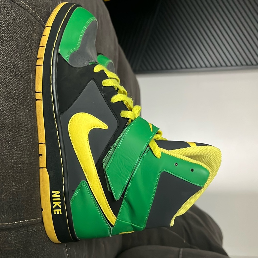 Original RARE Oregon Nike High Tops